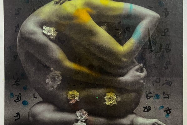 Tittle : Estrogen part 4 ~
Medium : Mix media on Canvas
Size : 21 cm x 21 cm
Years : 2025