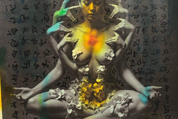Tittle : Estrogen part 6 ~
Medium : Mix media on Canvas
Size : 21 cm x 21 cm
Years : 2025